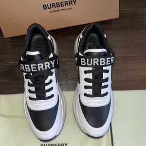 Burberry Sneakers brand new in box never worn